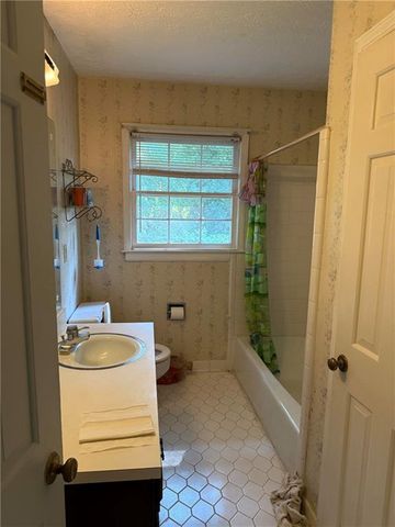 406 OHERN Court, Stone Mountain, GA 30088