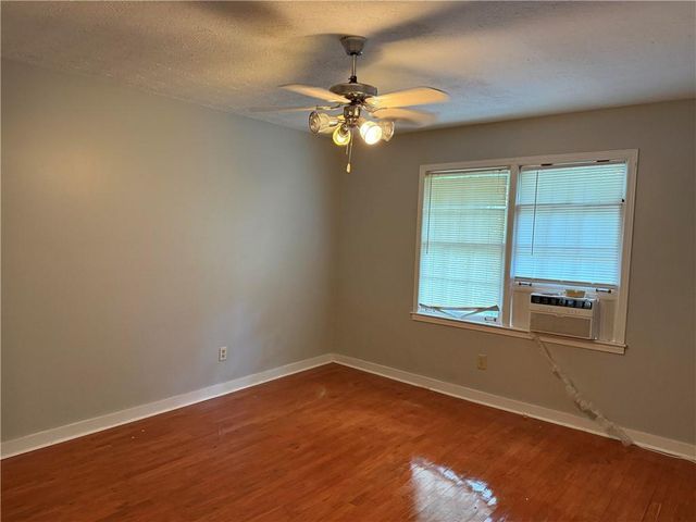 406 OHERN Court, Stone Mountain, GA 30088