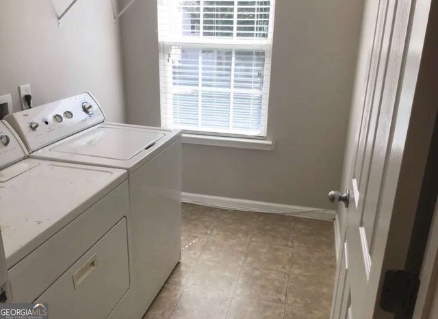 9517 Lakeview Road, Union City, GA 30291
