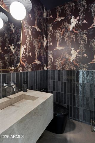 115 E GRISWOLD Road, Phoenix, AZ 85020