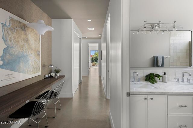 115 E GRISWOLD Road, Phoenix, AZ 85020