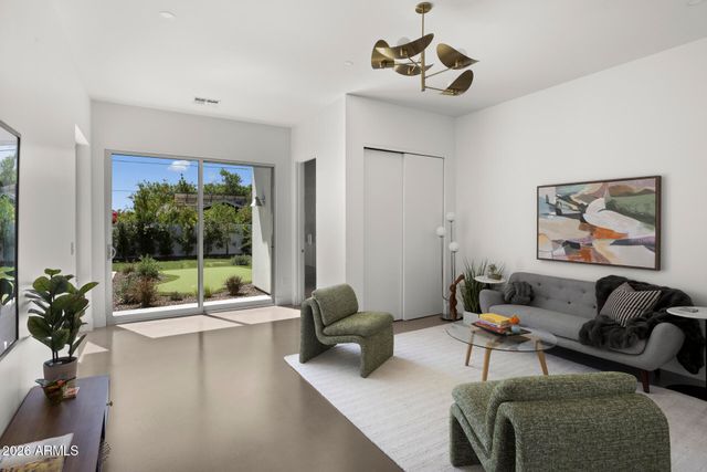 115 E GRISWOLD Road, Phoenix, AZ 85020