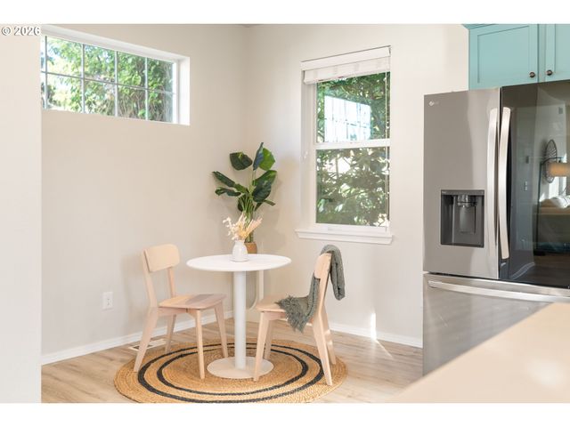 8062 Sw 33RD Pl, Portland, OR 97219