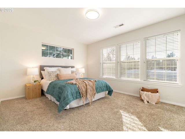 8062 Sw 33RD Pl, Portland, OR 97219