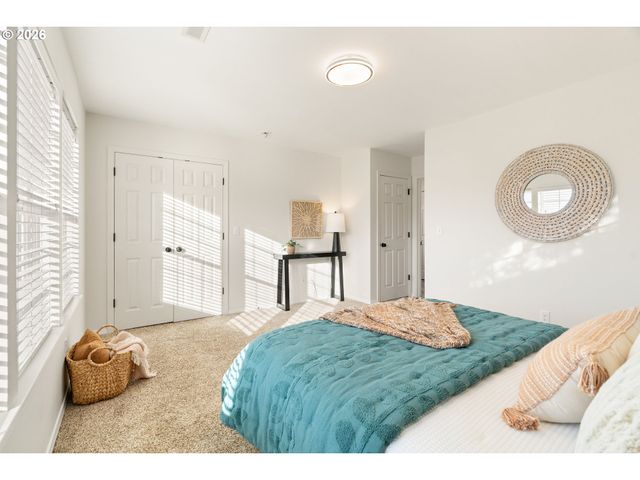 8062 Sw 33RD Pl, Portland, OR 97219