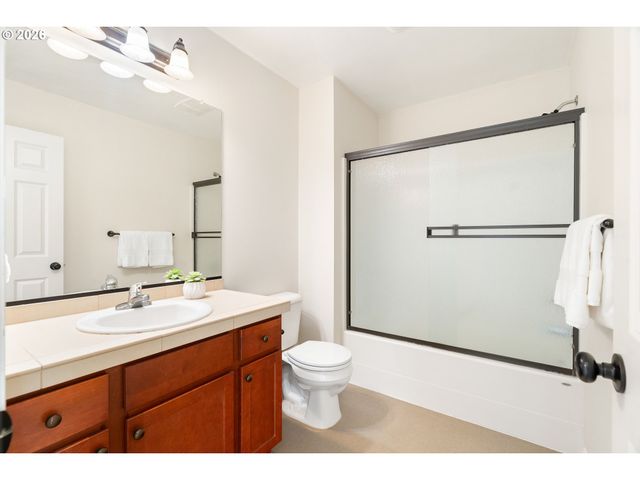 8062 Sw 33RD Pl, Portland, OR 97219