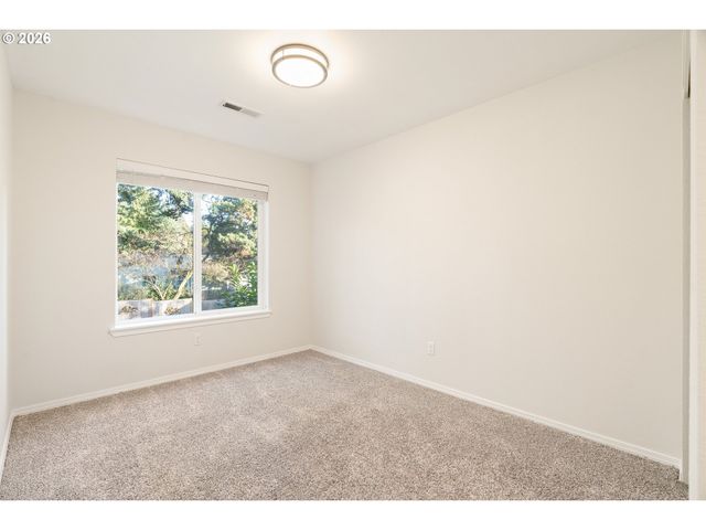 8062 Sw 33RD Pl, Portland, OR 97219