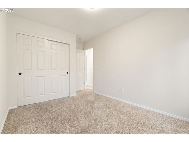 8062 Sw 33RD Pl, Portland, OR 97219