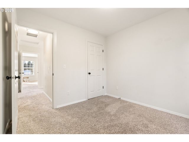 8062 Sw 33RD Pl, Portland, OR 97219