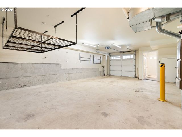 8062 Sw 33RD Pl, Portland, OR 97219