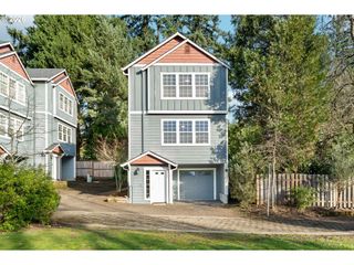 8062 Sw 33RD Pl, Portland, OR 97219