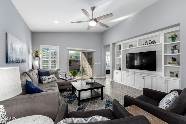 2445 E FLINTLOCK Drive, Gilbert, AZ 85298