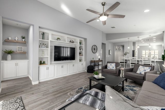 2445 E FLINTLOCK Drive, Gilbert, AZ 85298