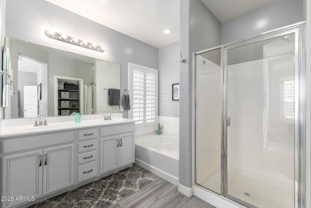 2445 E FLINTLOCK Drive, Gilbert, AZ 85298