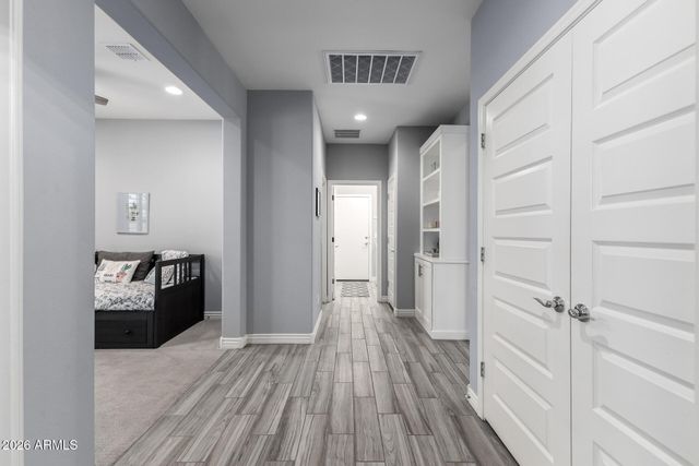 2445 E FLINTLOCK Drive, Gilbert, AZ 85298