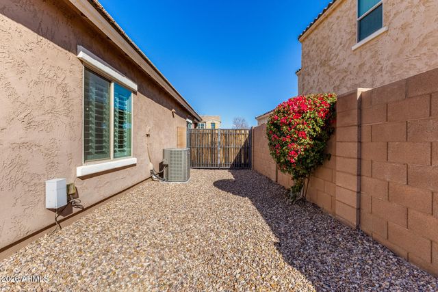 2445 E FLINTLOCK Drive, Gilbert, AZ 85298