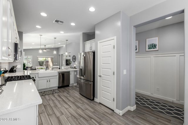 2445 E FLINTLOCK Drive, Gilbert, AZ 85298