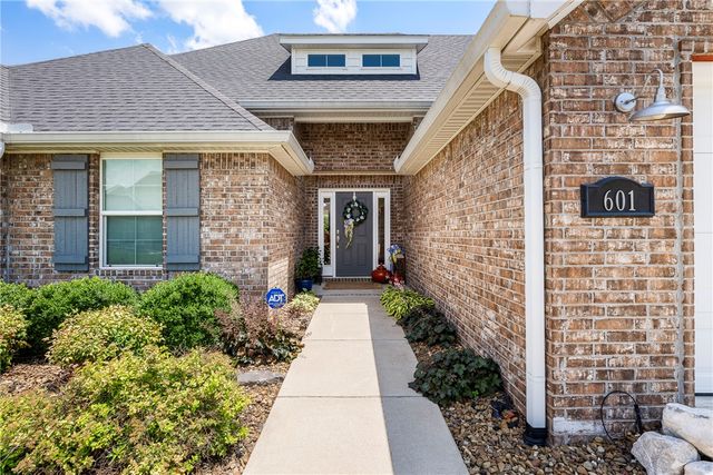 601 Bellmara Circle, Cave Springs, AR 72718