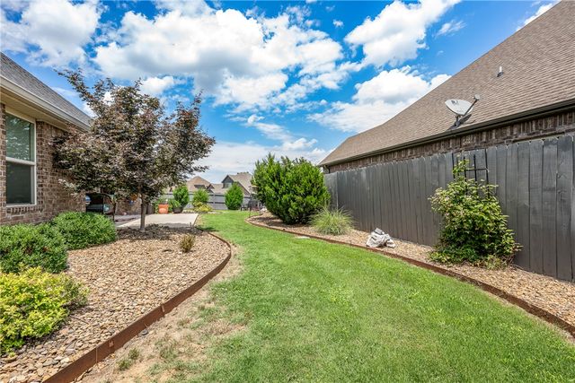 601 Bellmara Circle, Cave Springs, AR 72718