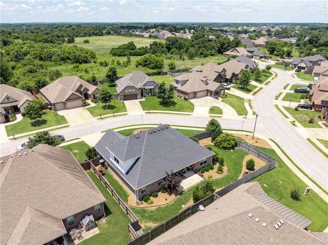 601 Bellmara Circle, Cave Springs, AR 72718