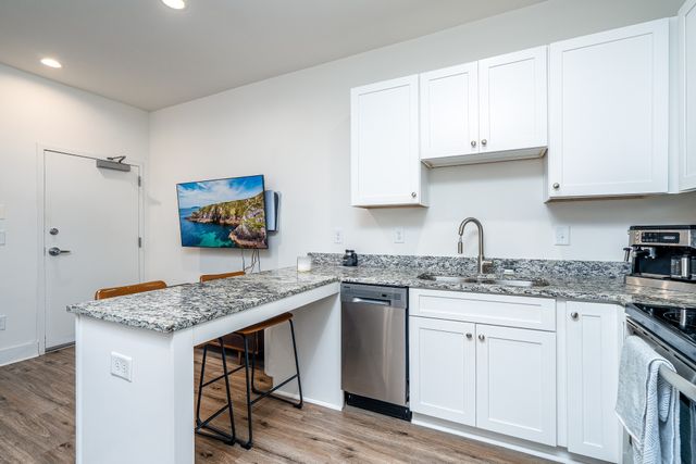 432 Murfreesboro Pike Apt 306, Nashville, TN 37210