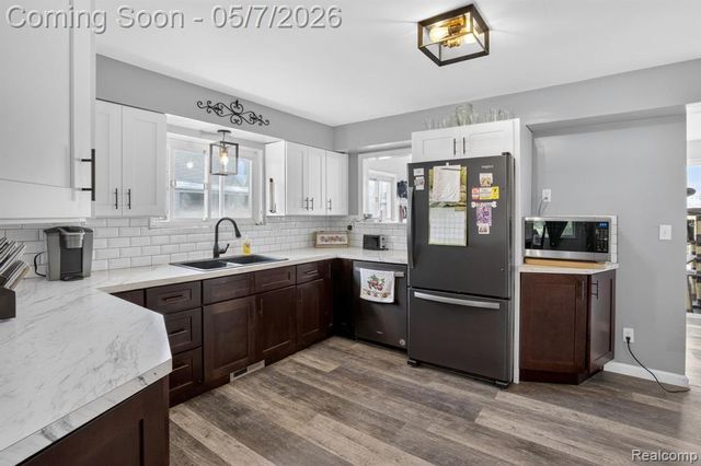 9252 E Brooks Road, Lennon, MI 48449