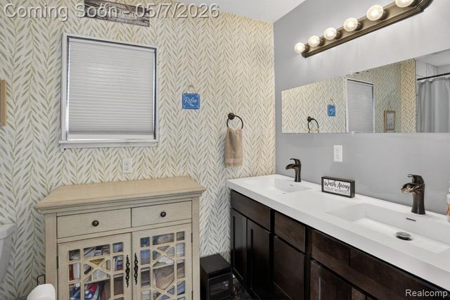 9252 E Brooks Road, Lennon, MI 48449