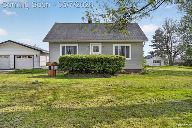 9252 E Brooks Road, Lennon, MI 48449