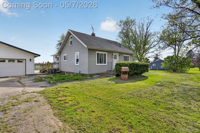 9252 E Brooks Road, Lennon, MI 48449