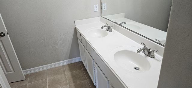 17930 Royal Gate Lane, Richmond, TX 77407