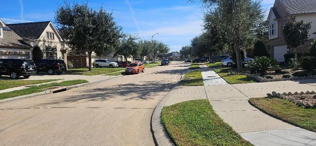 17930 Royal Gate Lane, Richmond, TX 77407