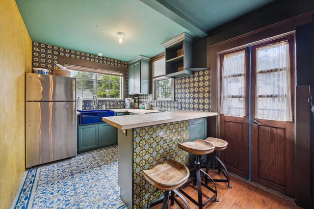 815 Hawthorne St, Houston, TX 77006