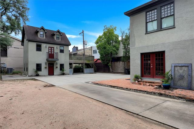 815 Hawthorne St, Houston, TX 77006