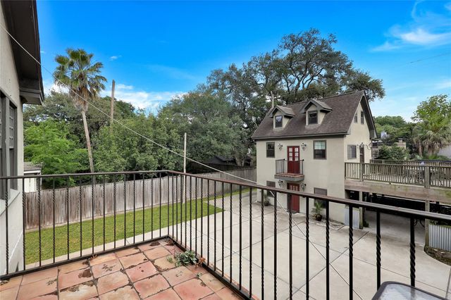 815 Hawthorne St, Houston, TX 77006