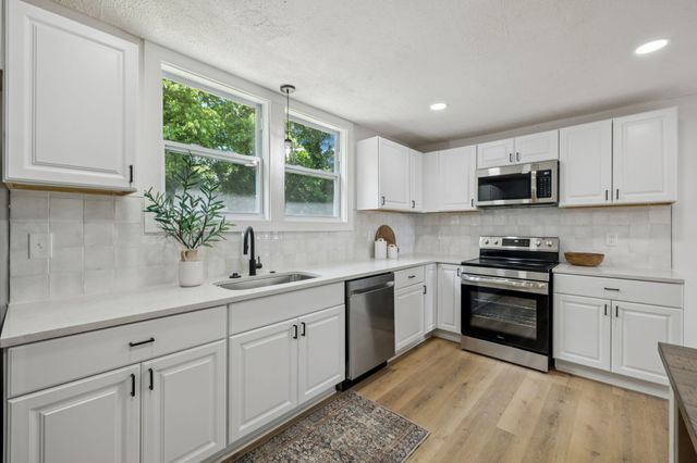 105 Batson St, Ashland City, TN 37015