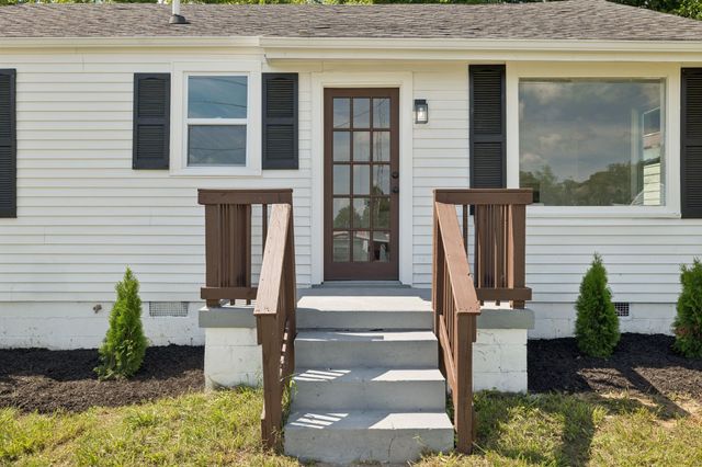105 Batson St, Ashland City, TN 37015