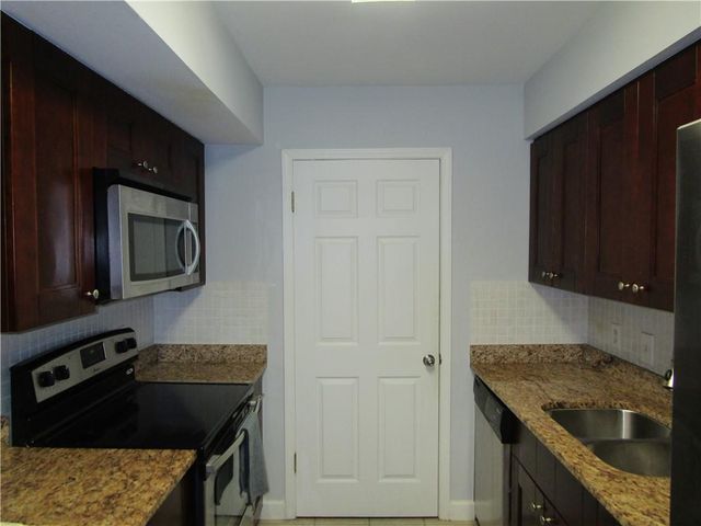 4003 Wingate Way, Sandy Springs, GA 30350