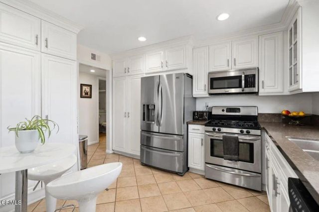 227 S Madison Avenue 304, Pasadena, CA 91101