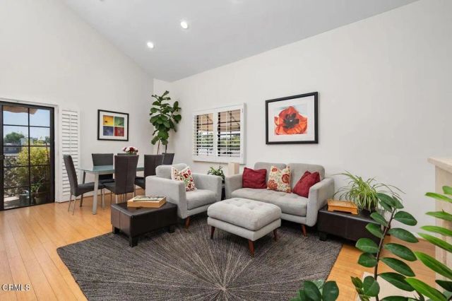 227 S Madison Avenue 304, Pasadena, CA 91101