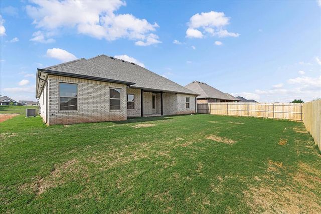11709 NW 105th Street, Yukon, OK 73099