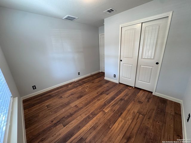 1002 BIRDSONG LN, New Braunfels, TX 78130