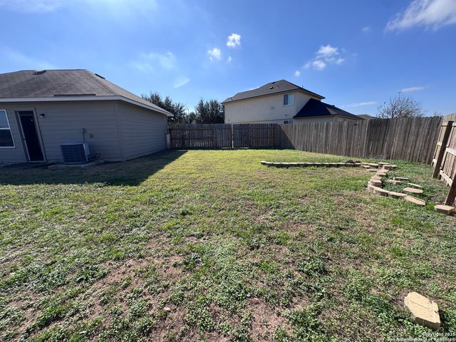 1002 BIRDSONG LN, New Braunfels, TX 78130