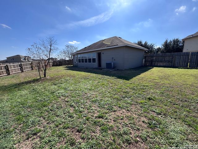 1002 BIRDSONG LN, New Braunfels, TX 78130