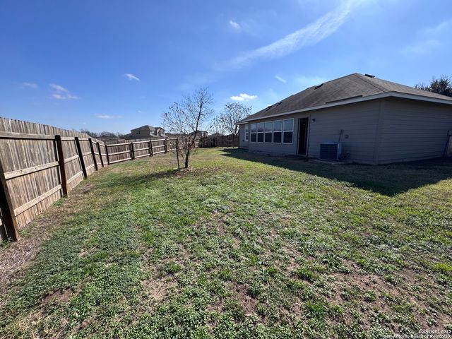 1002 BIRDSONG LN, New Braunfels, TX 78130