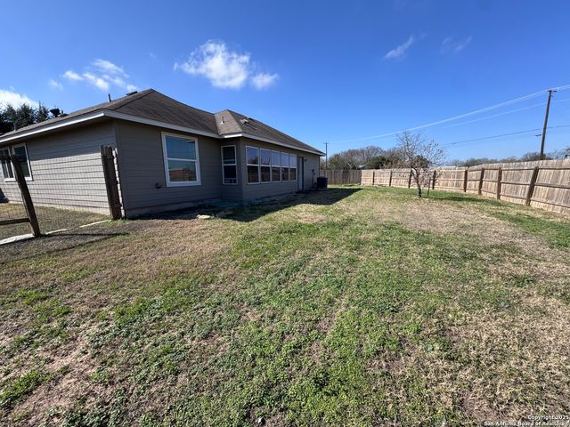 1002 BIRDSONG LN, New Braunfels, TX 78130