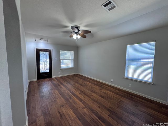 1002 BIRDSONG LN, New Braunfels, TX 78130