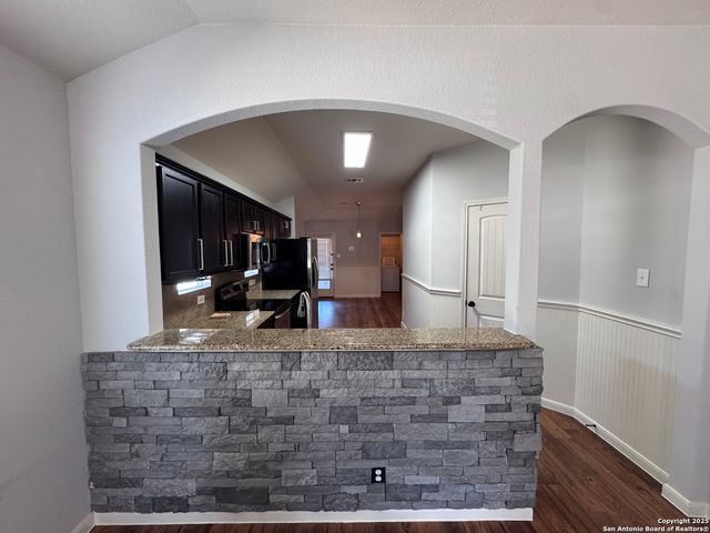 1002 BIRDSONG LN, New Braunfels, TX 78130