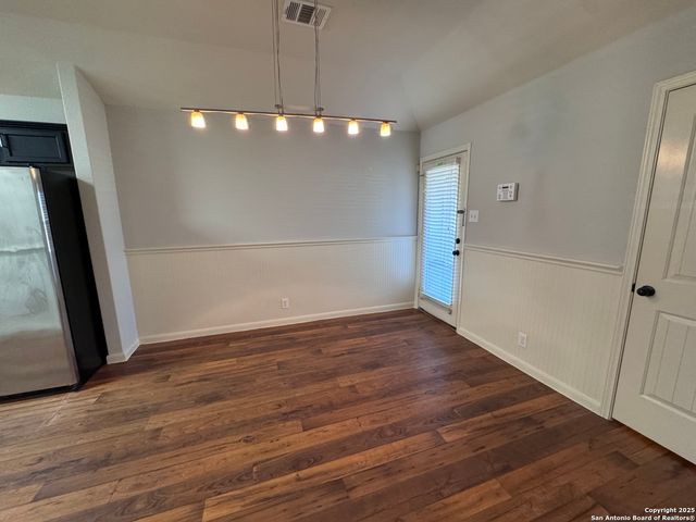 1002 BIRDSONG LN, New Braunfels, TX 78130