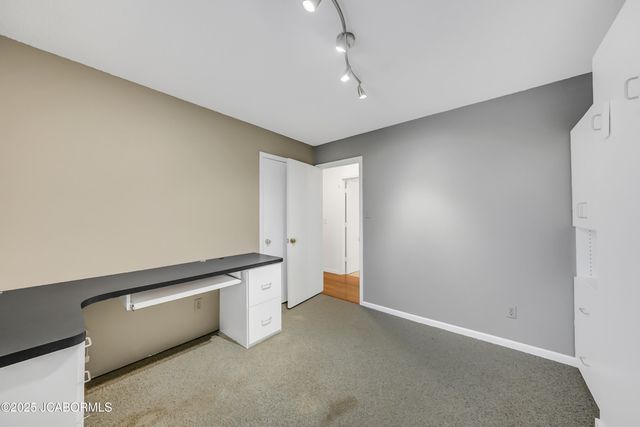 1614 SUNSET LAKE ROAD, Jefferson City, MO 65109