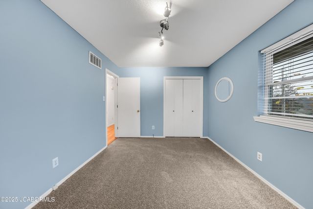 1614 SUNSET LAKE ROAD, Jefferson City, MO 65109